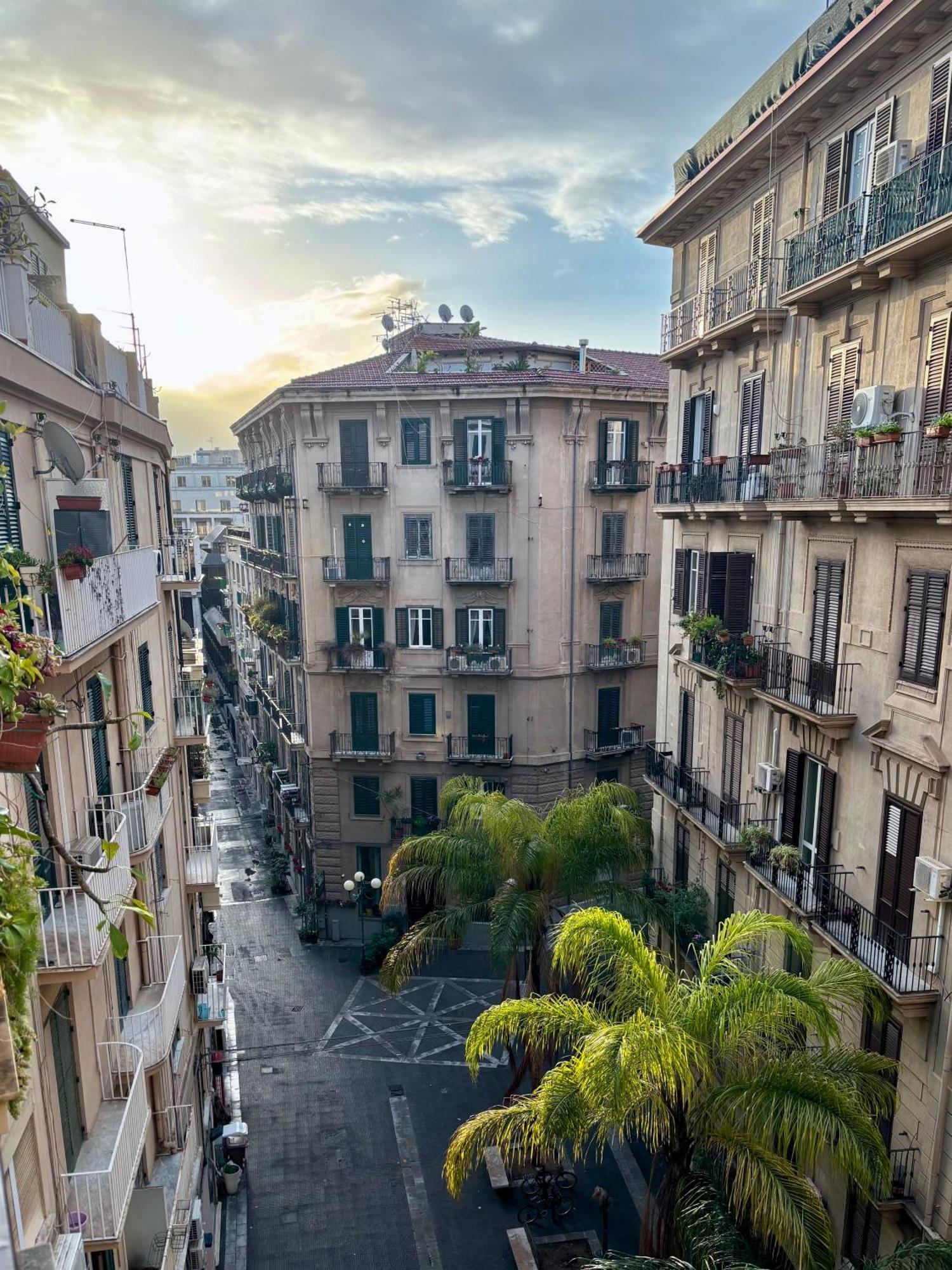 Castelnuovo Rooms #Politeama Palermo Buitenkant foto