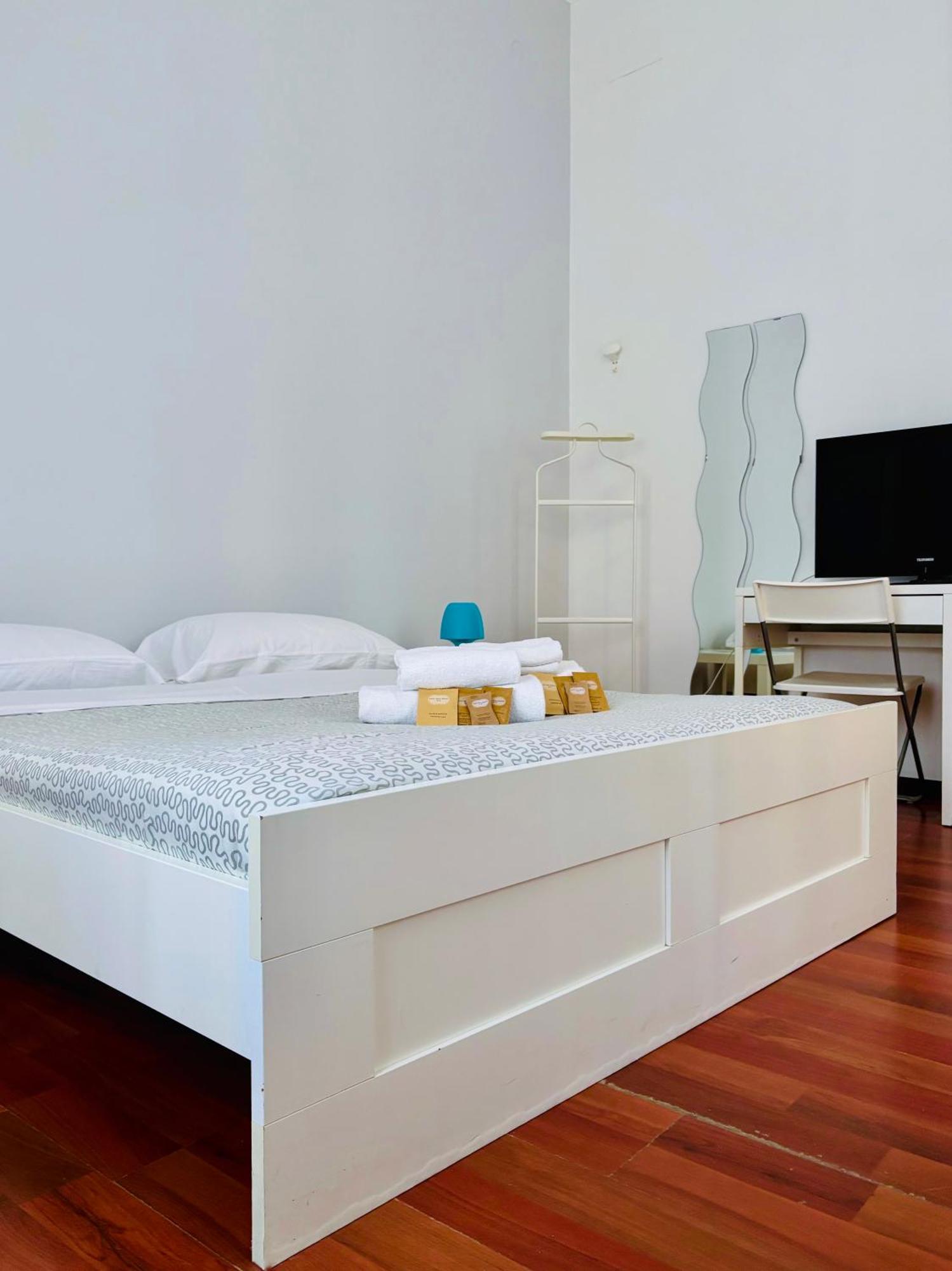 Castelnuovo Rooms #Politeama Palermo Buitenkant foto