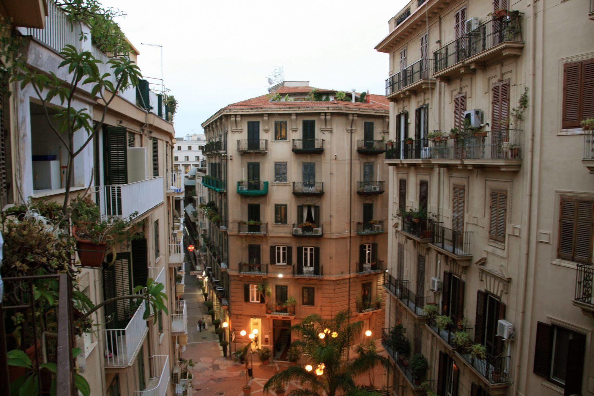 Castelnuovo Rooms Palermo Buitenkant foto